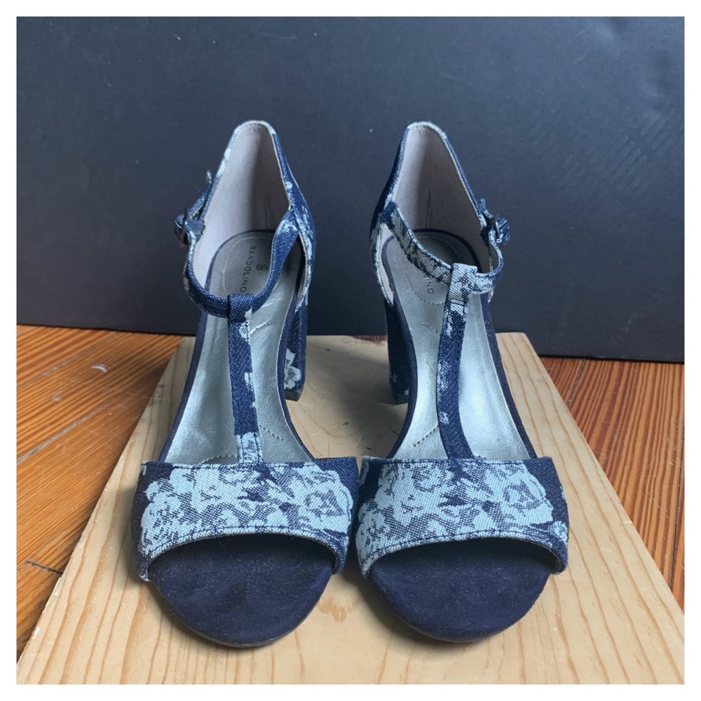 HOST PICK 💗 Bandolino Blue Floral High Heels